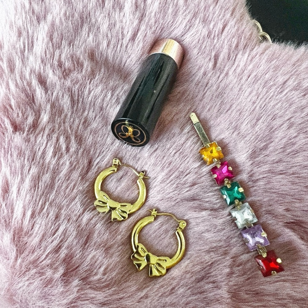 Gold Bow Hoops 🎀✨